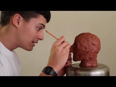 faccio una statua di me