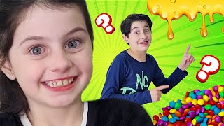 Mimi e Julinha aprendem sobre os Perigos dos Doces - História engraçada para crianças