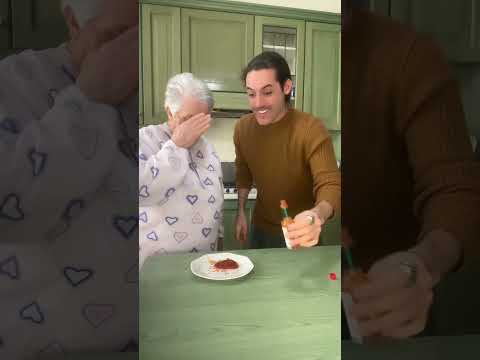 SCHERZO A NONNA 😂