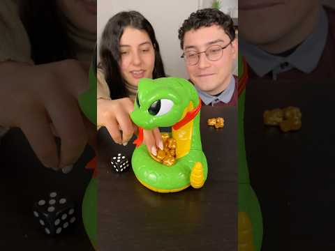 Le serpent il rigole pas 🐍 #jeuxdesociete #boardgames #couple #shorts