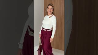 Vídeo adicional 6 do item Blusa Isis Soft de Manga Longa - Branca - Detalhe vazado com formato oval