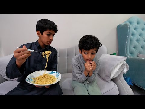 نواف يساعد الفقير