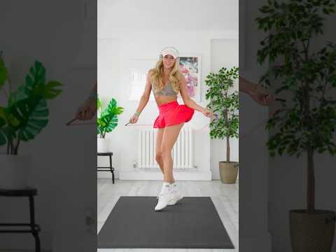 All the girls stomp your feet like this 💃🏼 #gwenstefani #hollabackgirl #jumprope