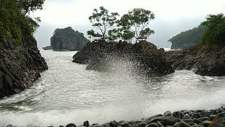 Surga tersembunyi di pantai kuyon panggul Trenggalek