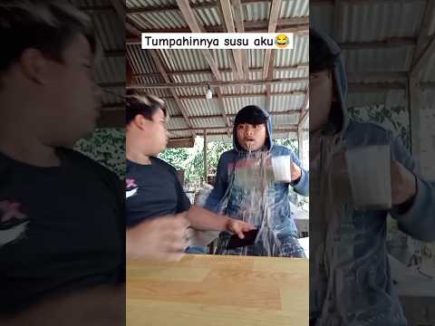 TUMPAHINNYA SUSU AKU😂 #comedy #lucu #minumsusu #susu #shorts #fypシ゚viral