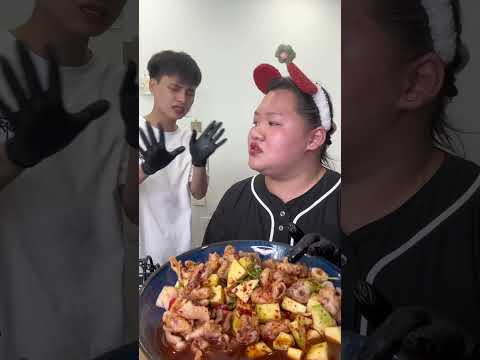 Hải Vót và Mai Kim Liên cãi nhau vì ăn mukbang