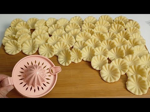 Quando hai delle patate fai questa deliziosa ricetta con solo 2 ingredienti.