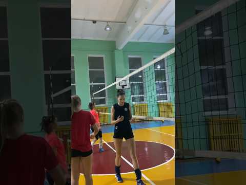 Когда ты Центральный Блокирующий😢 #volley #volleyball #волейбол #sports #shorts
