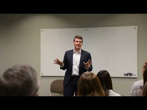 Walt Maddox, the Democratic nominee for governor, speaks at Auburn University less than a week before election day.