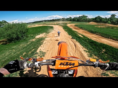 KTM 125 vs HUSQVARNA 125