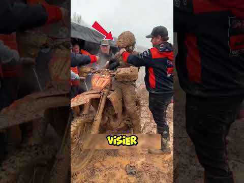 Wie Motocross-Piloten in Sekunden klare Sicht bekommen #Motocross #DirtBike #VisierTrick #Rennlife