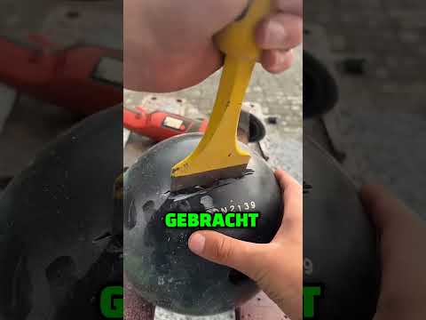 Was befindet sich in einer Bowlingkugel?
