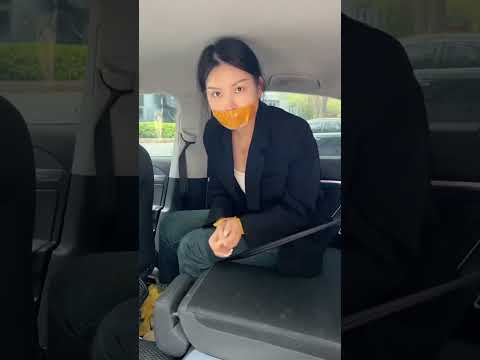 Girl save herself from Kidnapping