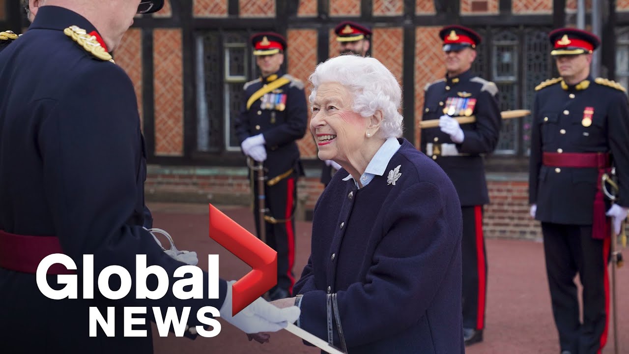 Queen Elizabeth greets representatives from Royal Regiment of Canadian Artillery