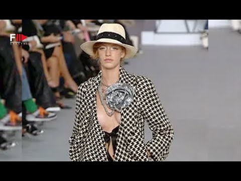 Vintage in Pills CHANEL Spring 2006 - Fashion Channel