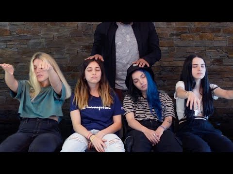FUIMOS HIPNOTIZADAS