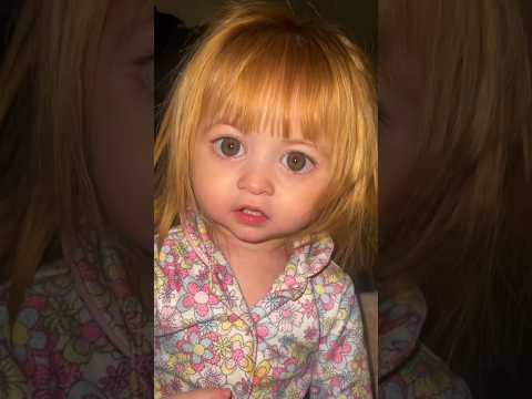 La RISA de esta niña es increíble😂