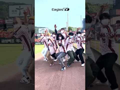 지구방위대 원조 Emetsound 야구장에 등-장