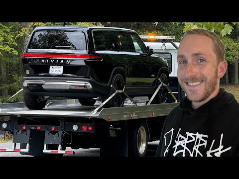 Tesla Cybertruck Fanboy gets a Rivian R1S