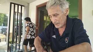 FOREIGNER IN THE PHILIPPINES DISAPPOINTED THAT FILIPINA WIFE DIDN'T TAKE DRIVING LESSON SERIOUSLY ??