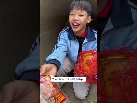 Cậu bé thích ăn khoai lang nướng PHẦN 1 #short