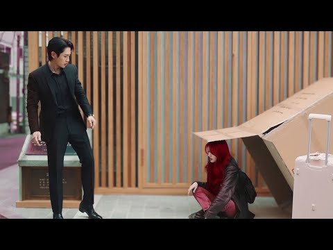 بنت فقيرة تترك منزلها وتعيش في الشوارع لكن يأتي شاب جميل يقع في حبها وينقذها