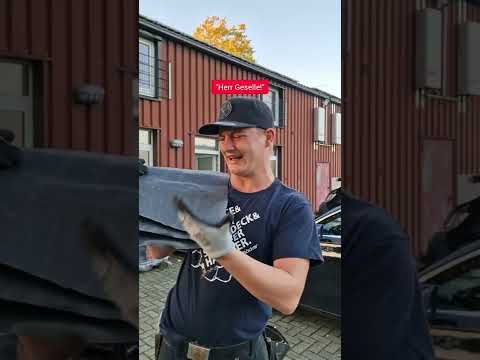 Ja Blei ist schwer 🥲💯🔨 #handwerk #dachdecker#learn #blei #trends #shorts #look #comedy