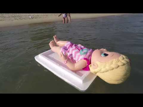 Baby Alive surfista