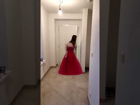Red Dress - trend tiktok