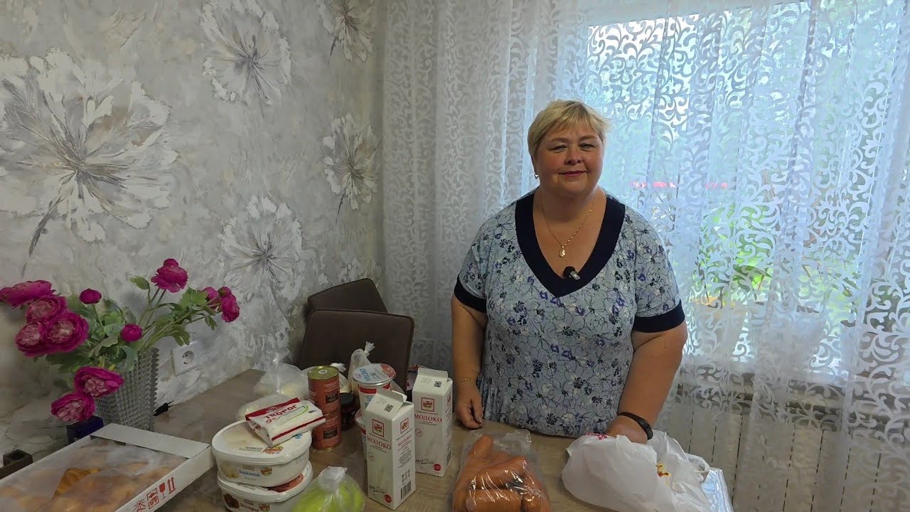 Уборка в первой теплице выбрасывает всё не нужное. Наши покупки.