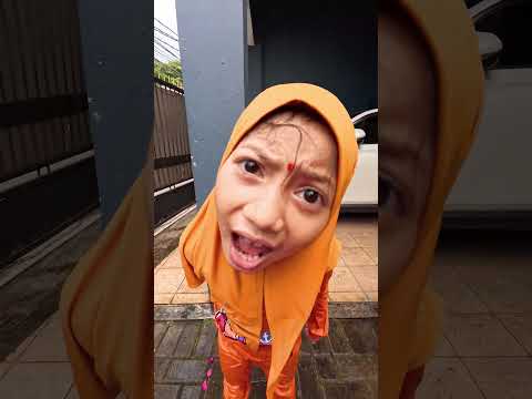 Aqilla jadi penyewa alat snorkling hiu unik #shorts