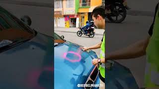 Pintando Carros Mal Estacionados 🚫