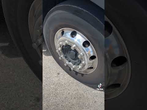 Te lo has preguntado alguna vez ??? #laurgarage #camionero #camioneros