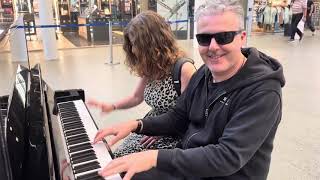 Beginner Pianist Gets A Pleasant Surprise