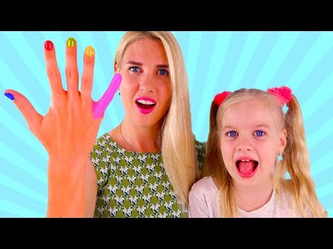 Learn colors with Baby and Mom paints Nails Color Toys for Children with Music for Kids