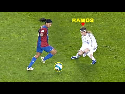 LEGENDARY Skills By Ronaldinho 😲