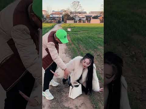 叫你给我学赖#看我咋收拾你#我只管演恁只管笑#逗你一笑烦恼忘掉