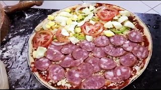 COMO FAZER PIZZA CASEIRA PERFEITA BEM FÁCIL | MASSA DE PIZZA