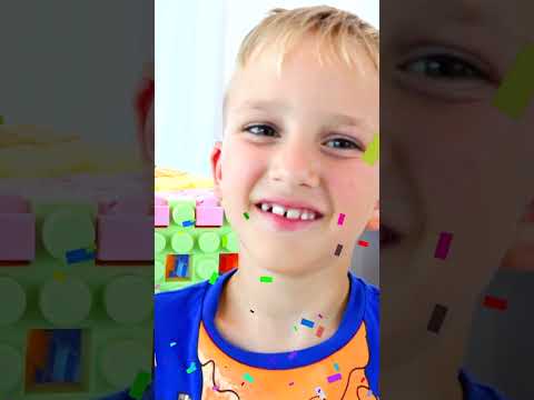 Vlad and Niki are building a toy house