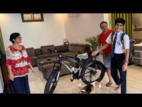 Om Ki Life Ka Biggest Surprise 🎁 New Cycle *Shocking Reaction* 😱