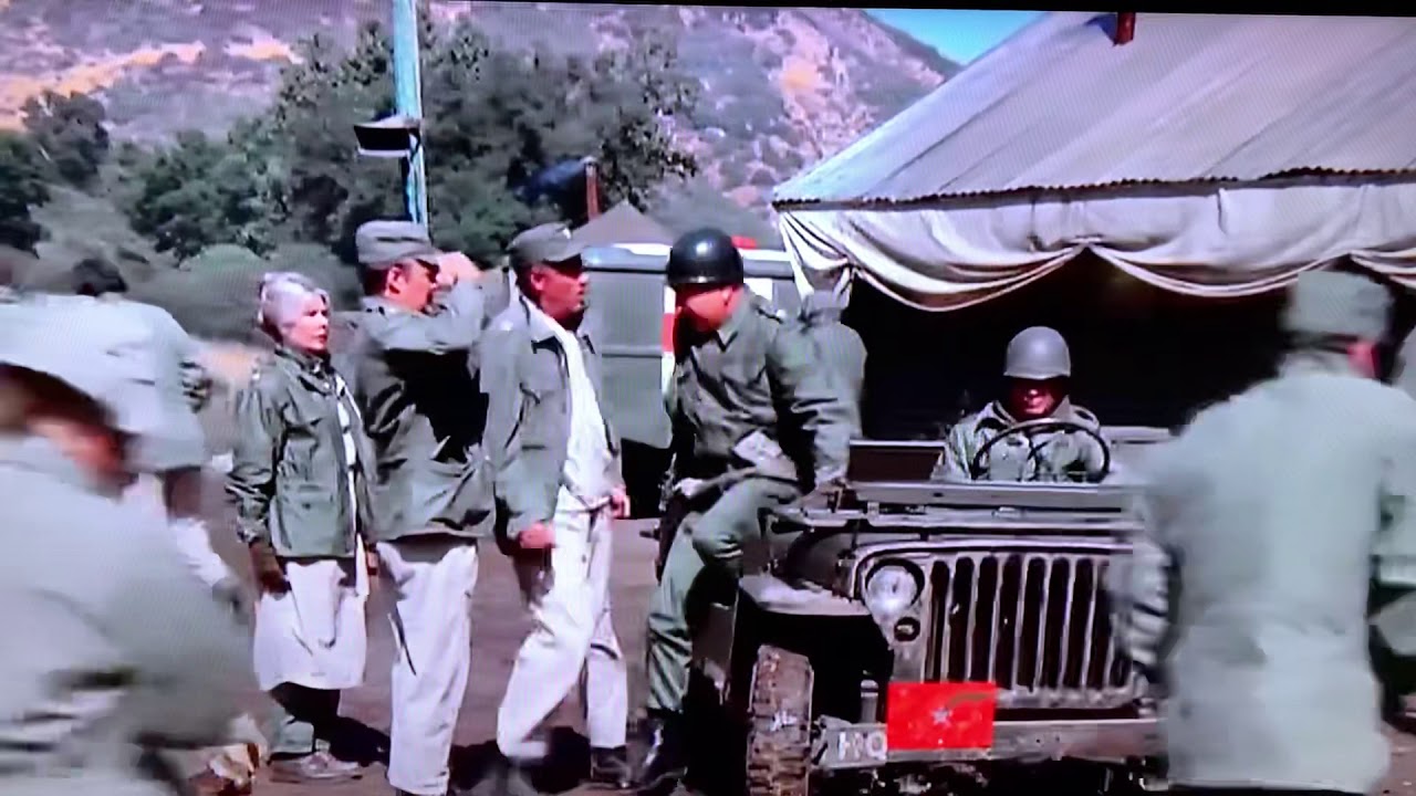 M*A*S*H  :  Divided We Stand