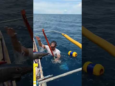 Crazy Guy Catches Massive Billfish: Jaw-Dropping #Fishing Adventure