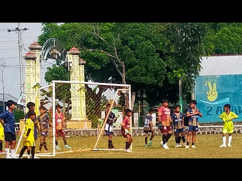 Latihan Tendangan Diawali Dribling Bola