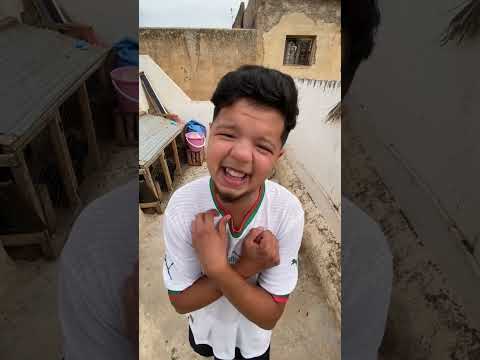 فاش كتشري الحمام وكيهرب ليك 😂