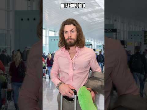 🤨! #ironia #umorismo #terminal  #risate #laughing #videodivertenti #funnyshorts #airport #aeroporto