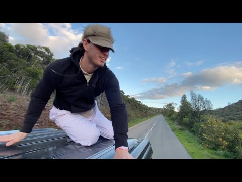 ROAD TRIP IN VAN