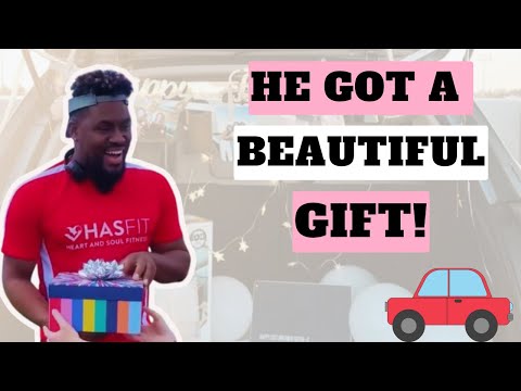 Boss gives away his car to his best employee for his birthday🥰🥰😎