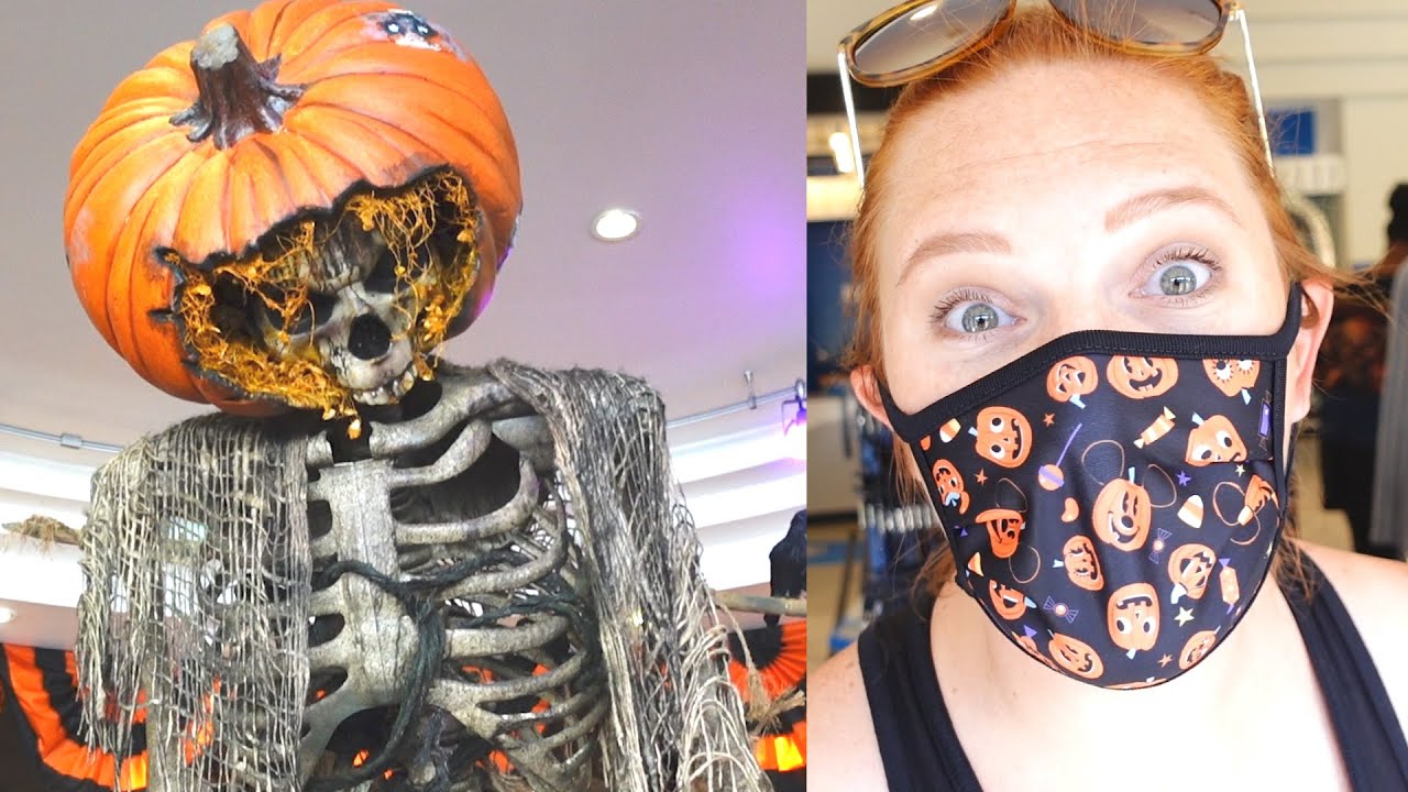 A Spooky Fun Day At Universal Studios Florida! Scarecrow Stalk Scavenger Hunt, Pizza Fries & More! The Tim Tracker