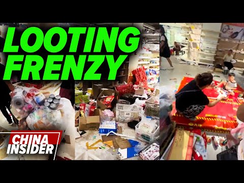 Looting grocery store in China