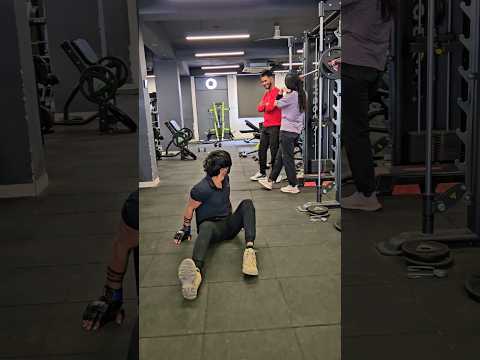 Galt insan se pnga le liyaa 😡💪 sab log dar Gaye aaj Gym. Me 😱 #famkanu #youtubeshorts ❤️